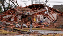 Familia sobrevivió a un devastador tornado EF-3 en Estados Unidos tras refugiarse en un armario