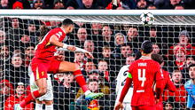 ¡Líder absoluto! Gakpo marca el 2-0 de Liverpool ante Real Madrid por Champions League y estalla Anfield