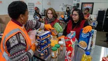 Comida gratis en Nueva York: dónde y cuándo podrás recibir alimentos sin importar tus estatus migratorio