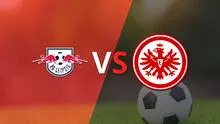 RB Leipzig le está ganando a Eintracht Frankfurt en el estadio Red Bull Arena