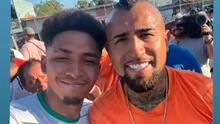 Futbolista de Liga 1 se luce con Arturo Vidal en actividad navideña en Chile: "Con el 'King'"