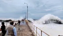 Olas de 2 metros golpean balnearios del norte y Lima