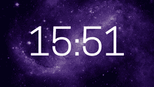 ¿Qué significa ver la hora espejo 15:51 en el reloj?