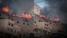 Incendio de grandes proporciones afecta viviendas en el A.H. Bayóvar en San Juan de Lurigancho