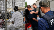 Propuesta de nueva ley en Arizona permitiría el uso de esta prisión como centro de detención de inmigrantes en Estados Unidos