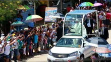 Fuerte sol, lluvia y 10 horas de espera: la inolvidable llegada del papa Francisco a Puerto Maldonado Fuerte sol, lluvia y 10 horas de espera: la inolvidable llegada del papa Francisco a Puerto Maldonado