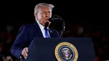 Donald Trump firmó un decreto para que se retire la financiación federal a las radiotelevisiones públicas PBS y NPR