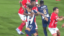 Todo Alianza Lima reclamó penal: el agarrón a Paolo Guerrero que el árbitro no cobró en la última del primer tiempo