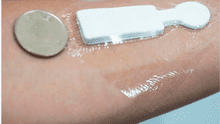 Científicos crean un sensor en forma de bandita para 'leer' las emociones, incluso cuando se ocultan