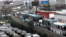 Lima, entre las urbes con peor tráfico: peruanos pierden más de dos horas de sueño por congestión vehicular Lima, entre las urbes con peor tráfico: peruanos pierden más de dos horas de sueño por congestión vehicular