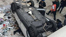 Mujer de 61 años cae con su camioneta desde el tercer nivel de estacionamiento en centro comercial de CDMX: metió reversa por error Mujer de 61 años cae con su camioneta desde el tercer nivel de estacionamiento en centro comercial de CDMX: metió reversa por error