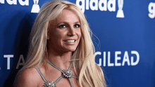 Britney Spears protagoniza escándalo al beber y fumar durante vuelo privado hacia Los Ángeles: fue amonestada al aterrizar