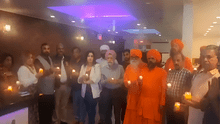 Comunidad india de Nueva York llora las muertes del accidente aéreo de Air India que dejó más de 240 víctimas Comunidad india de Nueva York llora las muertes del accidente aéreo de Air India que dejó más de 240 víctimas