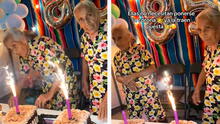 Gemelas cumplen 85 años y bromean con pastel en la cara, pero una se molesta: "Ya sé cuál es la traviesa" Gemelas cumplen 85 años y bromean con pastel en la cara, pero una se molesta: "Ya sé cuál es la traviesa"