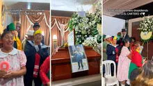 Fan del 'Chavo del 8' fallece y sus amigos lo despiden disfrazados como personajes de la vecindad Fan del 'Chavo del 8' fallece y sus amigos lo despiden disfrazados como personajes de la vecindad