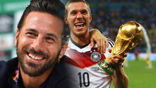 Leyenda de Alemania se rindió ante Claudio Pizarro y besó su postal del Bayern Múnich: "Eres el número 1"
