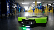 Esta empresa de Jeff Bezos tiene más de un millón de robots como trabajadores: aumentó su productividad por empleado de 175 paquetes enviados al día a 3870