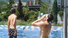 Piscina en Suiza restringe acceso a ciudadanos franceses por comportamientos inapropiados y saturación