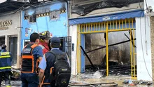 Voraz incendio arrasa con cinco inmuebles en zona comercial de Iquitos
