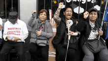 Profesores jubilados viven con menos de S/800 al mes desde hace 30 años: Congreso recién debatiría 'pensión digna' en 2 meses Profesores jubilados viven con menos de S/800 al mes desde hace 30 años: Congreso recién debatiría 'pensión digna' en 2 meses