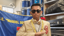 Profesor 'bailarín' vuelve a ganar desfile escolar y conmueve al revelar que tiene cáncer: "Si me iba, me iba haciendo música"