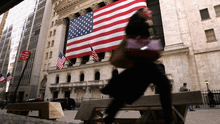 Wall Street alcanza máximos históricos, pero estrategas advierten sobre inminente corrección