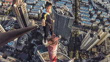 La trágica historia de Wu Yongning: el 'hombre araña chino' que cayó desde un rascacielos grabando su propio video