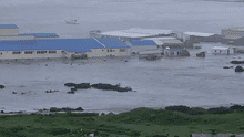 Tsunami devasta ciudad de Severo-Kurilsk tras fuerte terremoto en Rusia: edificios quedaron bajo el agua