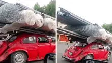 Conductor sorprende a ciudadanos en Trujillo al llevar enorme carga en pequeño Volkswagen