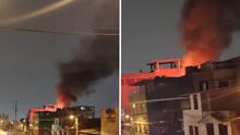 Fuerte incendio afecta vivienda en el Rímac: 10 unidades de bomberos atienden el siniestro