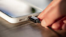 Charging your phone to 100%: Does it really damage the battery?