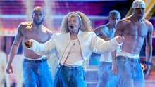 Janet Jackson returns to TV stage after 7 years and receives Icon Award at 2025 American Music Awards