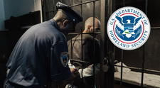 Aviso importante para inmigrantes en EEUU: esta acción se considera un grave delito penado con cárcel, según DHS