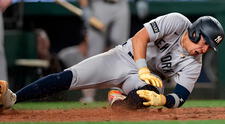 ¡Dura baja para Yankees! Beisbolista venezolano sufre terrible lesión en pleno juego de MLB 2025
