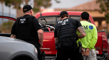 Inmigrantes acuden a cita con USCIS, pero, tras revisar sus antecedentes, agencia los entrega al ICE: ahora serán deportados