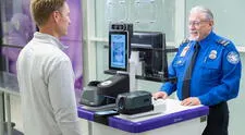 ¿Adiós a la licencia de conducir y Real ID? Nueva función podría reemplazar a los documentos en físico para vuelos domésticos en EEUU