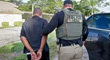 Reside legalmente con Green Card en Estados Unidos desde hace casi 60 años y, aun así, ICE lo detuvo por esta razón
