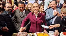 Claudia Sheinbaum celebra su cumpleaños número 63 con regalos, pastel y 'Las Mañanitas' en Palacio Nacional de México