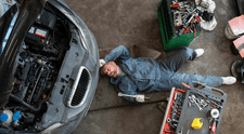 ¿Eres conductor principiante?: guía rápida de mantenimiento básico para cuidar tu auto y evitar problemas costosos