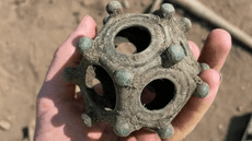 El extraño objeto romano de 12 lados que los arqueólogos no consiguen explicar