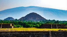 La pirámide más grande de la Tierra supera 4 veces a la de Egipto: se salvó de ser demolida por parecer un cerro