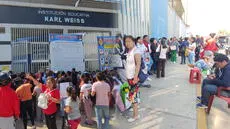 Padres duermen en la calle durante varios días para obtener una vacante en colegio de Chiclayo