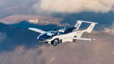El auto volador llegaría en 2026: AirCar tiene alas y puede alcanzar los 250 km/h en el aire