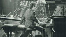 Estrenan el documental 'Billy Joel: And So It Goes'