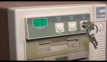 ¿Por qué el CPU de muchas computadoras antiguas venía con una cerradura y una llave?