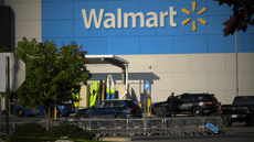 Pánico en Walmart: investigarán a hombre por terrorismo tras apuñalar a 11 personas en tienda