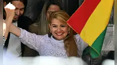 Excarcelan a la expresidenta boliviana Jeanine Áñez tras la anulación de su condena por intento de golpe de Estado
