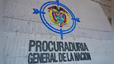 Procuraduría en Colombia suspende a general y jefe de inteligencia por presuntos nexos con las FARC