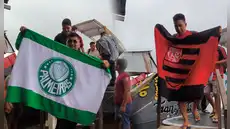 Hinchas de Flamengo y Palmeiras llegan por el Amazonas desde Brasil rumbo a la final de la Copa Libertadores