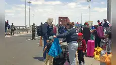 Migrantes bloquean frontera entre Perú y Chile, en la zona de Santa Rosa: exigen ingresar al territorio nacional